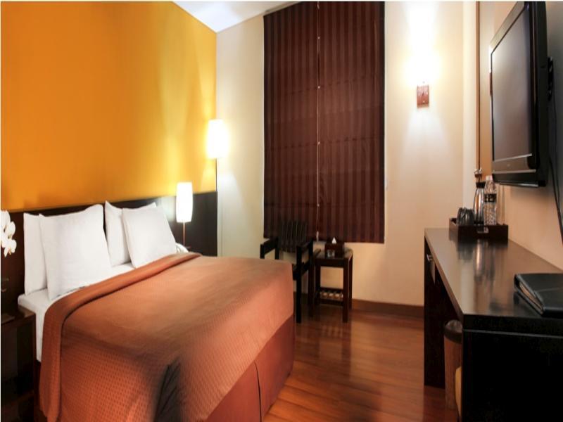 Gumilang Regency Hotel Бандунг Экстерьер фото