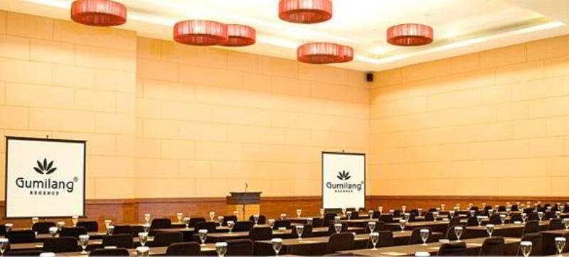Gumilang Regency Hotel Бандунг Экстерьер фото