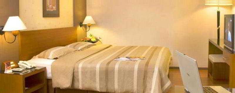 Gumilang Regency Hotel Бандунг Экстерьер фото
