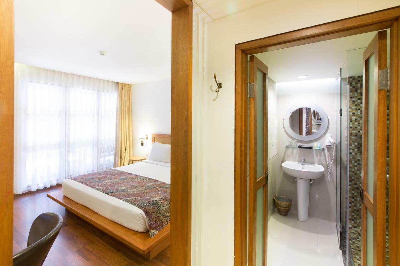 Gumilang Regency Hotel Бандунг Экстерьер фото