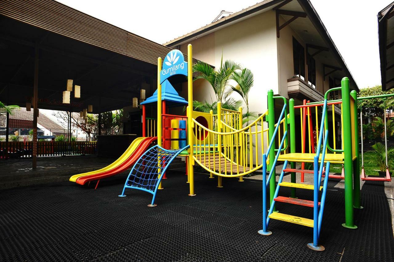 Gumilang Regency Hotel Бандунг Экстерьер фото