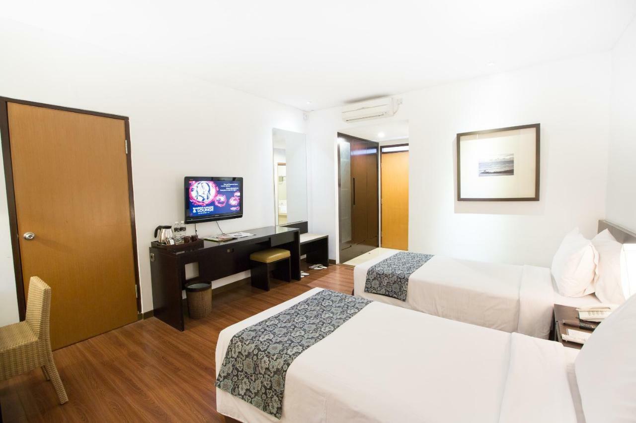 Gumilang Regency Hotel Бандунг Экстерьер фото